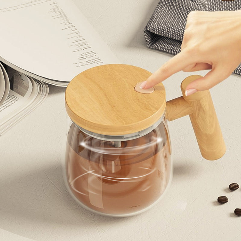 Brewell™ – Self-Stirring Glass Mug with Wood-Grain Lid &amp; One-Touch Whisk + 50% OFF