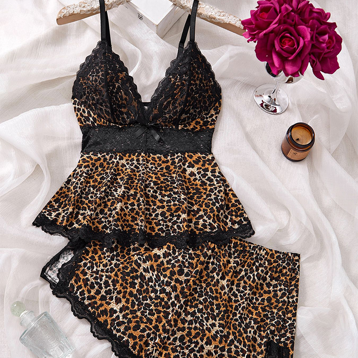 Noctura™ – Lace V-Neck Cami &amp; Shorts Sleepwear Set + 50% OFF